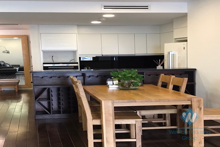 Rent 3 bedroom Lancaster apartmnet morden top facilities